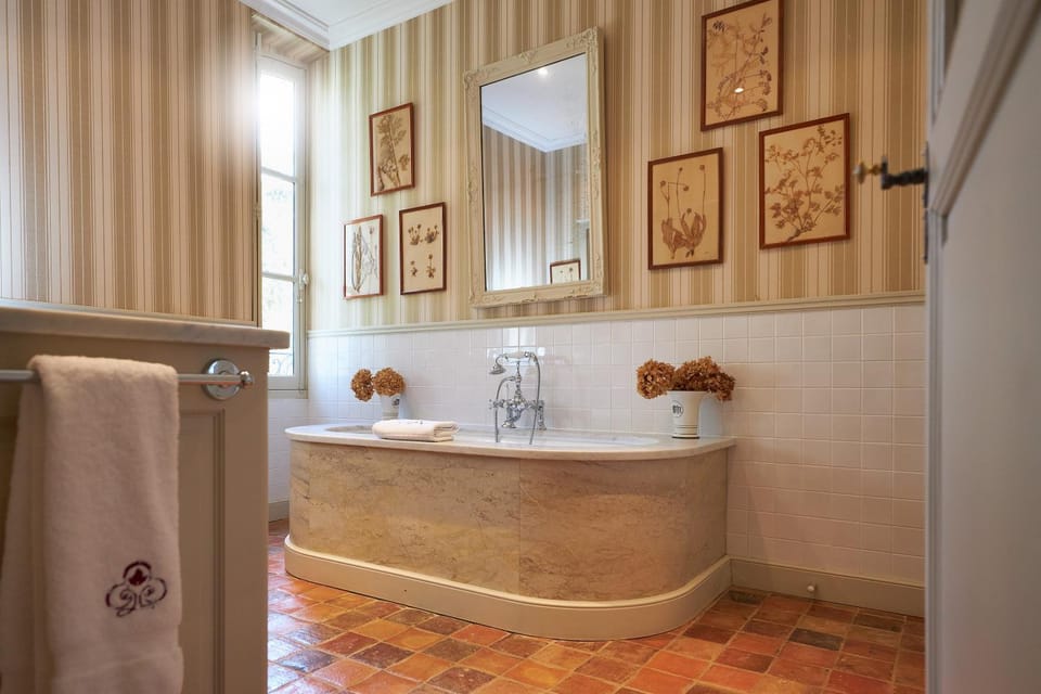 Chambre d'hôtes Château Gigognan Bed and Breakfast in Sorgues