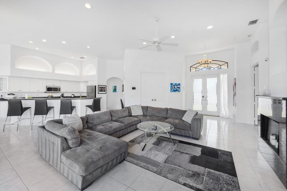 Waterfront home on key lot with pool, spa and views House in Marco Island