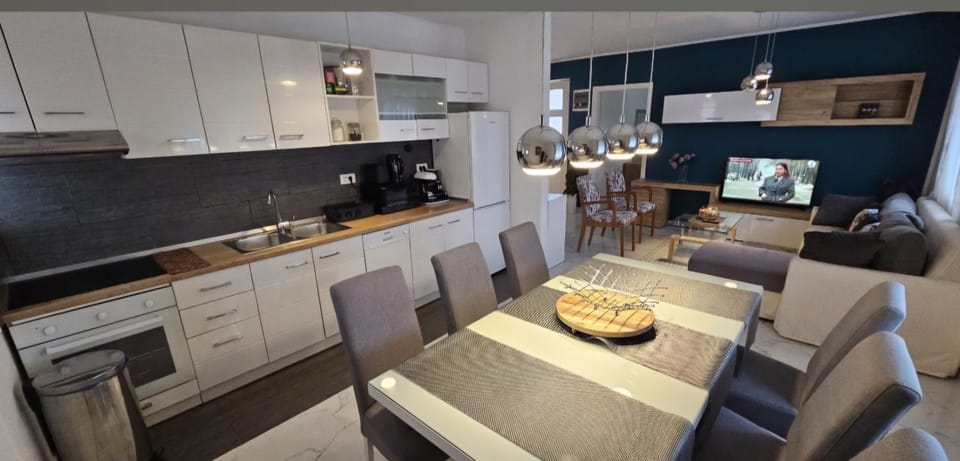 Zadar Booking Villa Franov with Pool, 10 min from the Old Town of Zadar House in Zadar