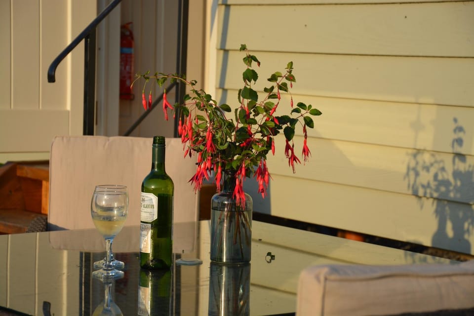 Kerswell Farm Shepherd Huts Campground/ 
RV Resort in England