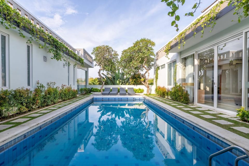 Garden, Swimming pool