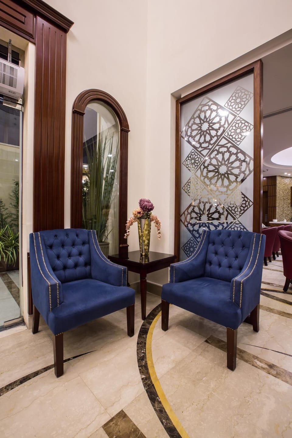 Property building, Coffee/tea facilities, Lobby or reception