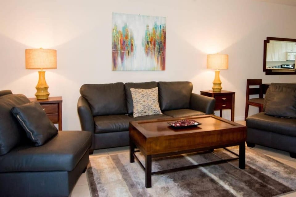 Colorful 3-BD Unit Opening on Pool House in Coco