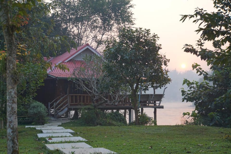 Property building, Garden, Garden view, River view, Sunrise