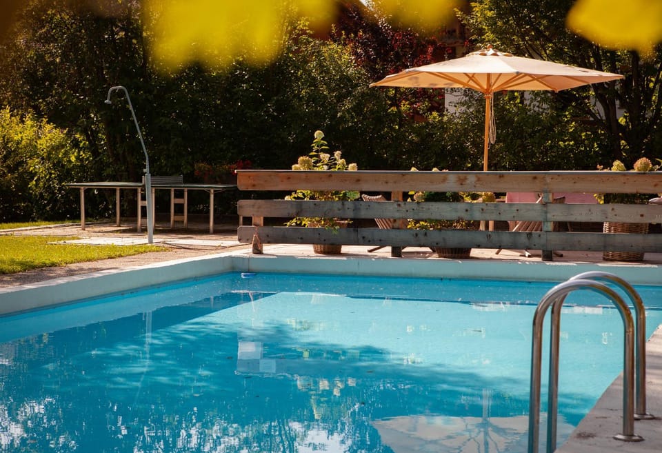 Garden, Swimming pool