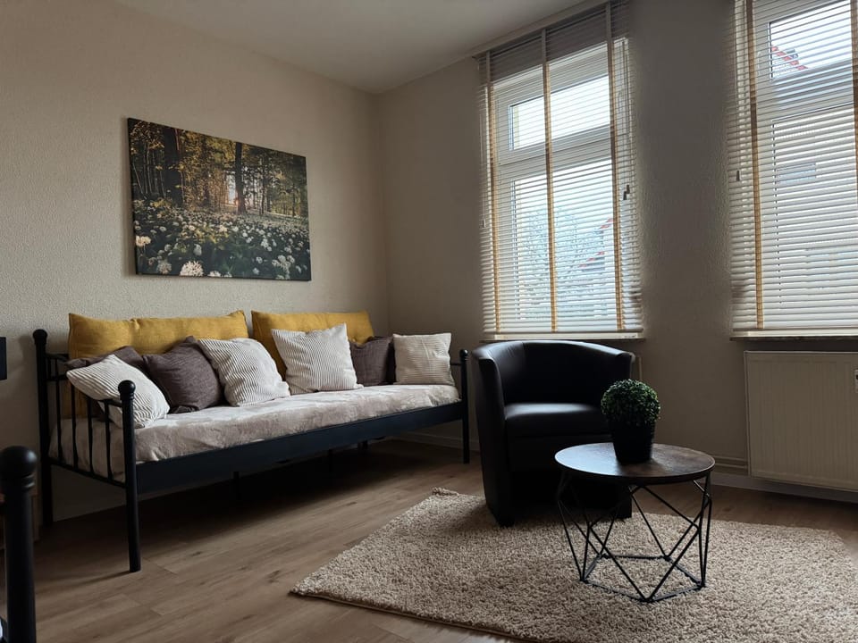 Bed, Living room