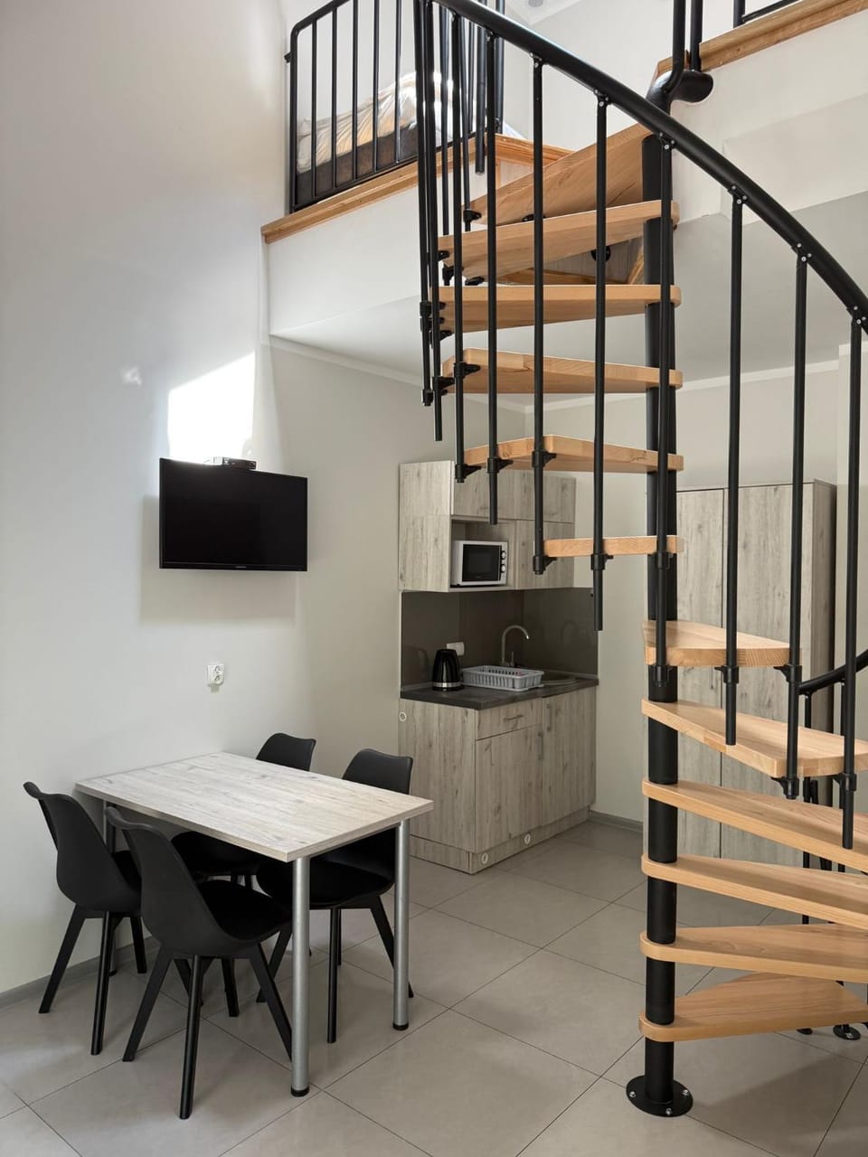 TV and multimedia, Kitchen or kitchenette