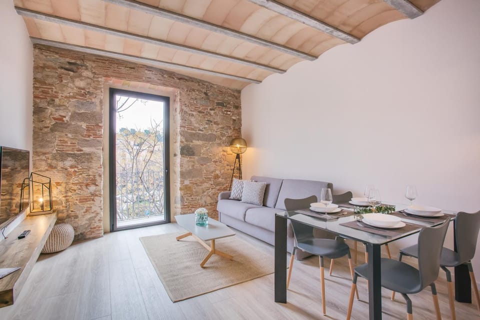 TV and multimedia, Balcony/Terrace, Living room, Seating area, Dining area