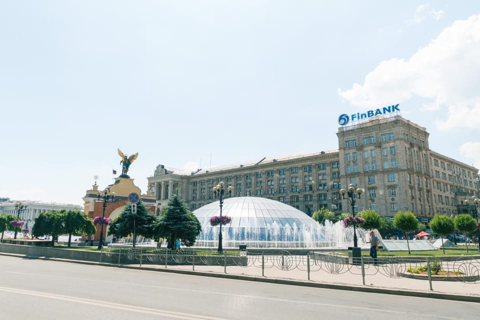 Nearby landmark, Neighbourhood