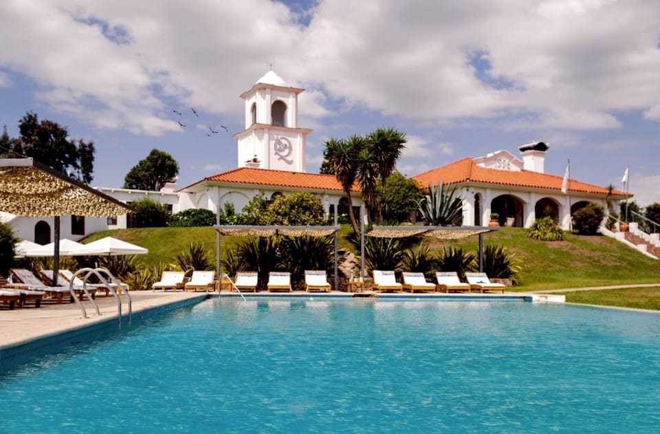 Property building, Swimming pool, Swimming pool