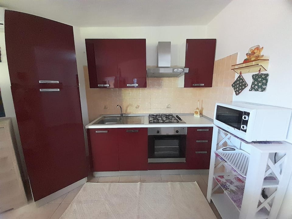 Kitchen or kitchenette, kitchen