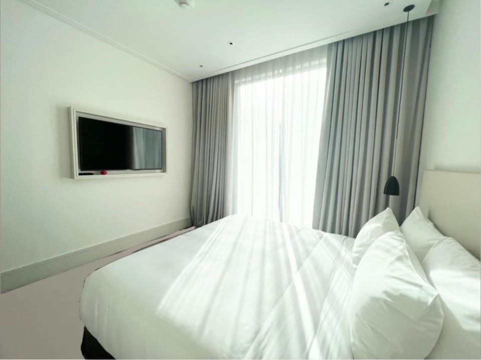 Most City Area Lux Studio Apartment in Dnipro