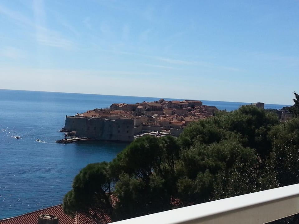City view, Sea view
