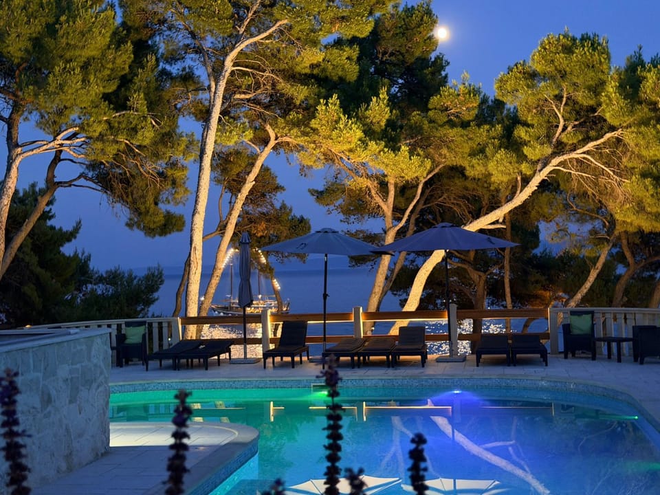Vila Vera Seafront Apartments Apartment in Split-Dalmatia County