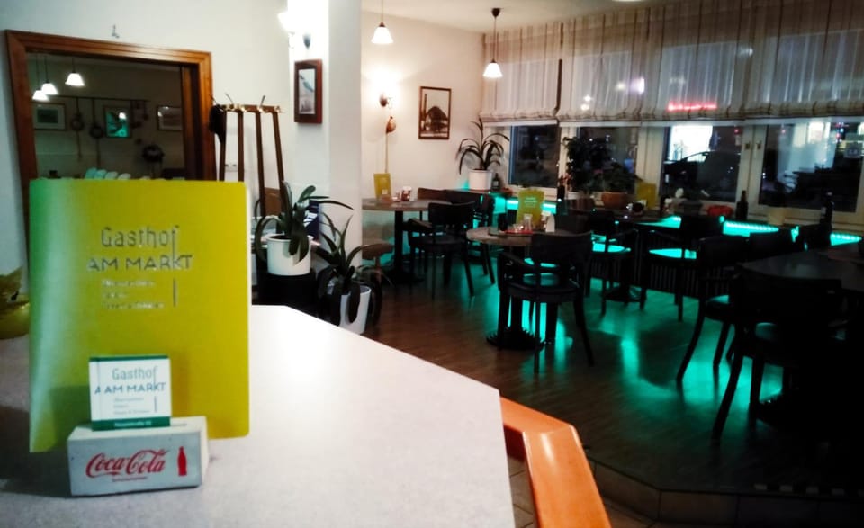 Lounge or bar, Seating area