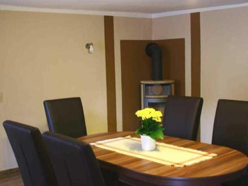 Seating area, Dining area, flat iron