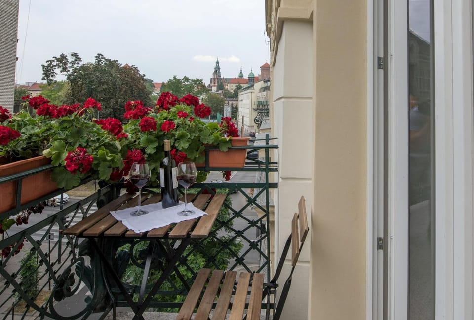 Nearby landmark, Balcony/Terrace