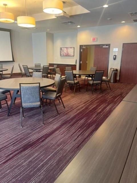 Meeting/conference room