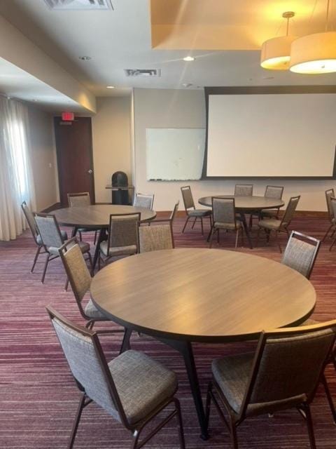 Meeting/conference room
