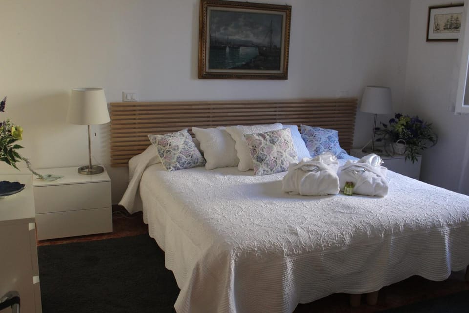 San Polo Near Rialto Fish Market Apartment in Venice