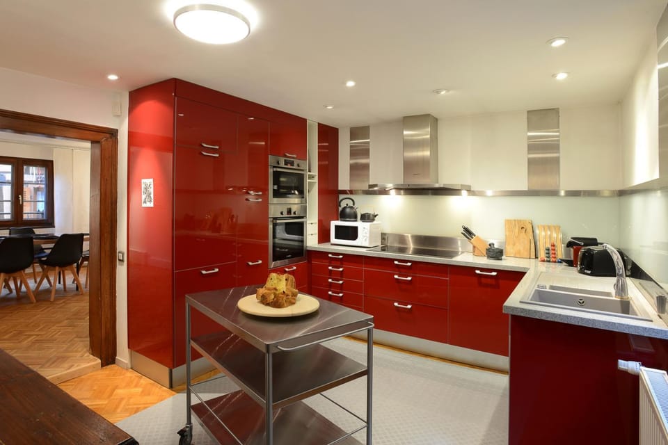 Kitchen or kitchenette, minibar, pet friendly, stove