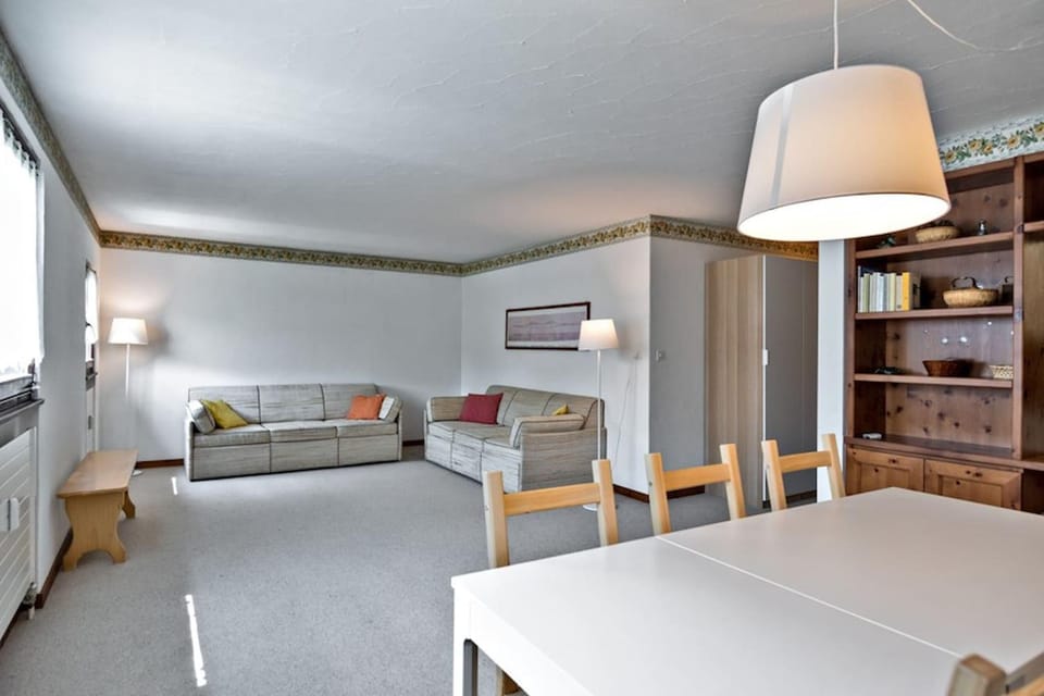 Communal lounge/ TV room, Living room