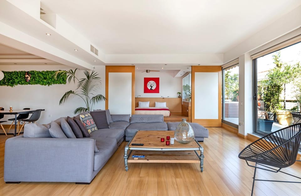 Living room, Seating area