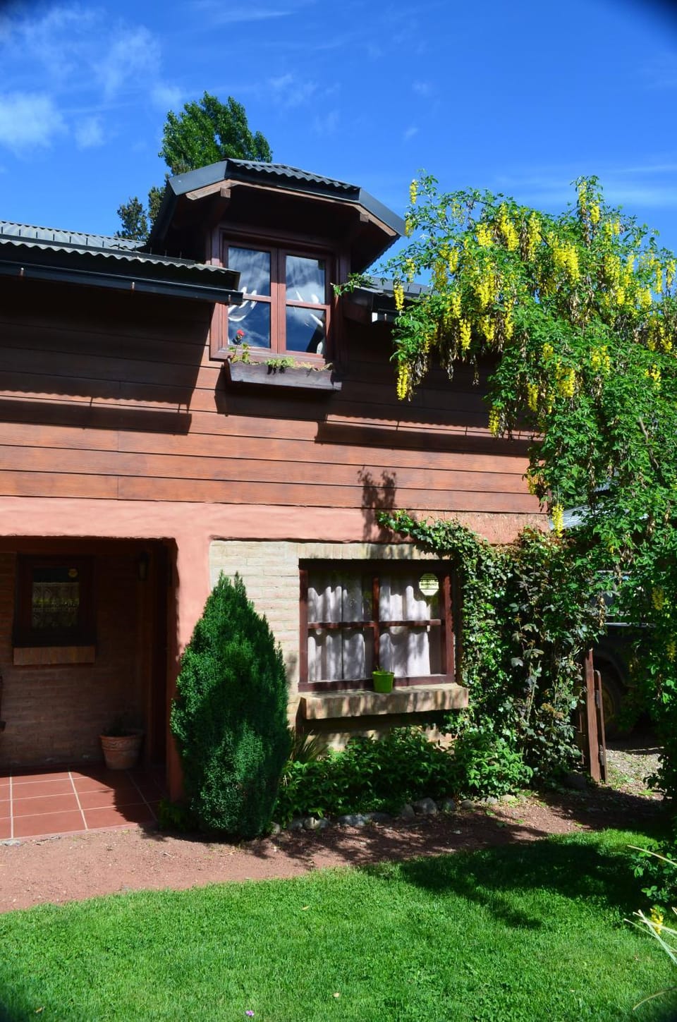 Property building, Garden view