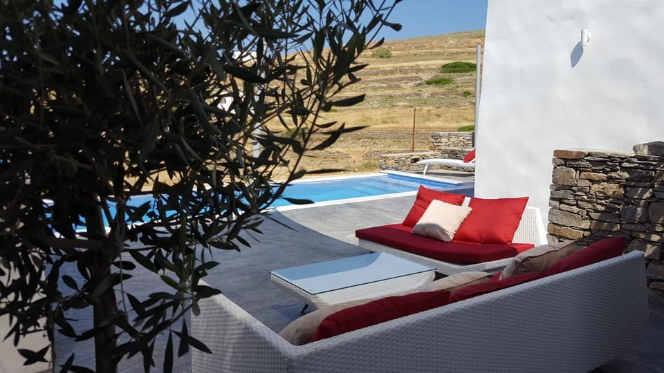 Lounge or bar