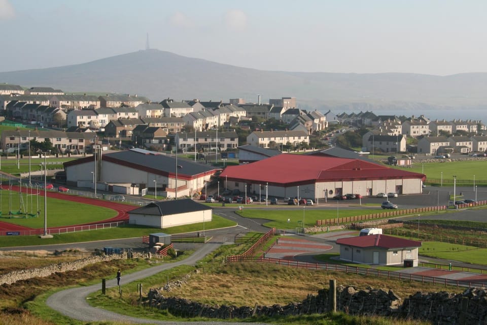 Squash, Table tennis, Fitness centre/facilities, Swimming pool, Sports