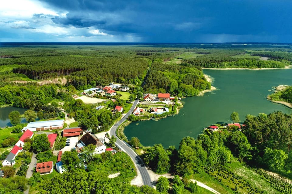 Neighbourhood, Natural landscape, Bird's eye view, Lake view, River view