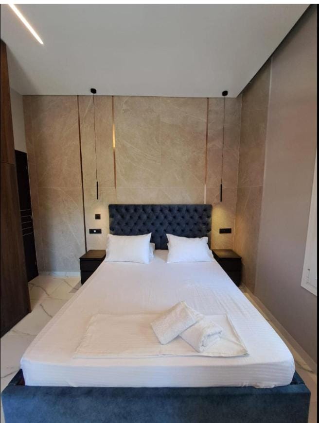 Bed, Photo of the whole room, Bedroom, towels, wardrobe