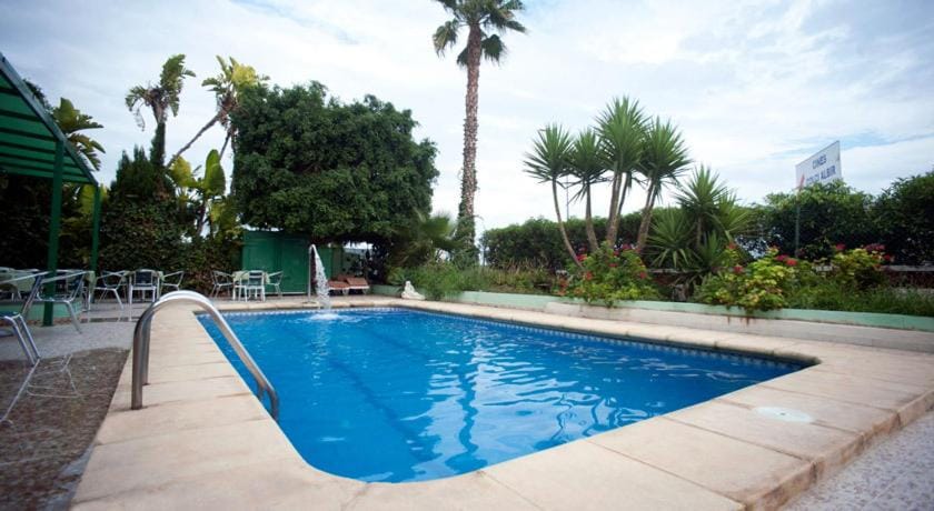 Day, Swimming pool