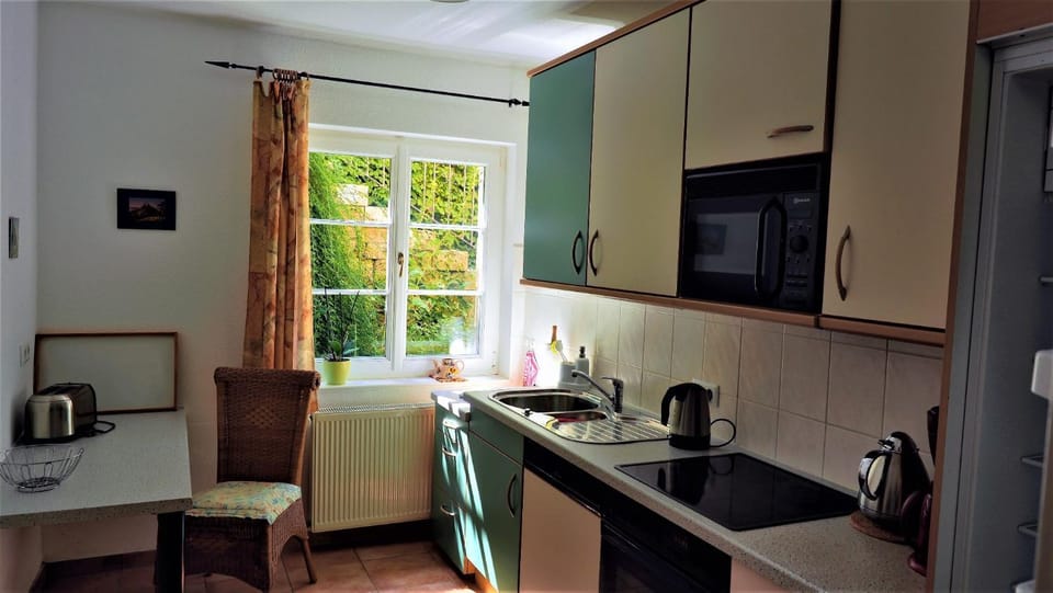 Coffee/tea facilities, Kitchen or kitchenette