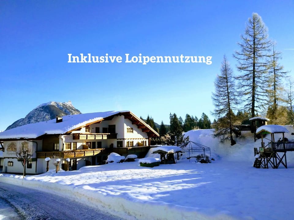 Property building, Winter, Garden, Balcony/Terrace, Mountain view