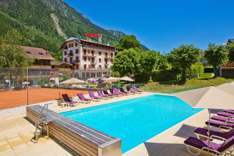 Aqua park, Tennis court, Swimming pool, Swimming pool