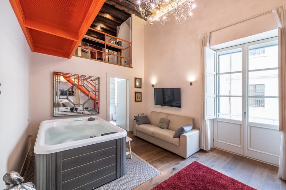 Hot Tub, Photo of the whole room