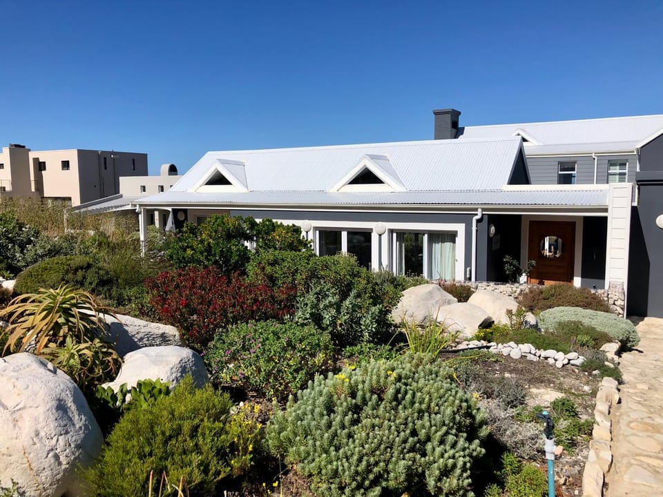 Property building, Garden view