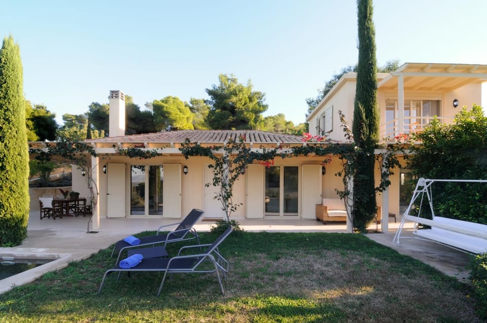 Property building, Patio, Garden, sunbed