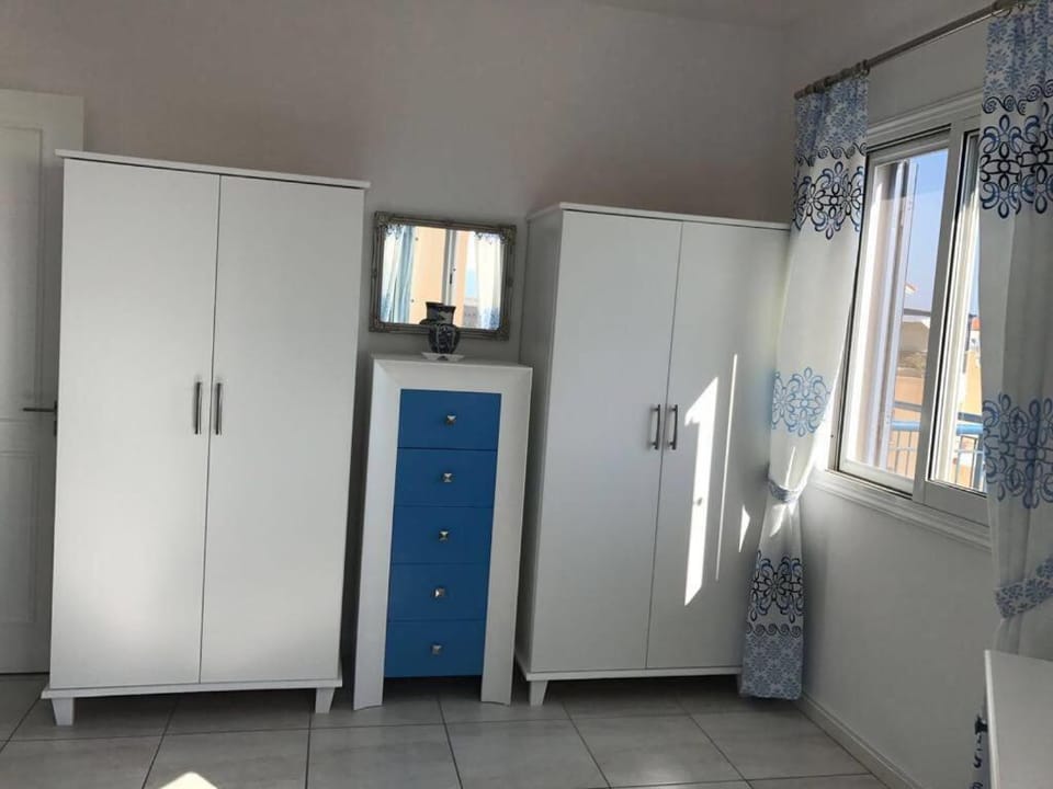 Bedroom, wardrobe
