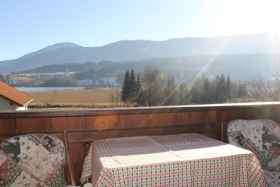 Balcony/Terrace, Lake view, Mountain view