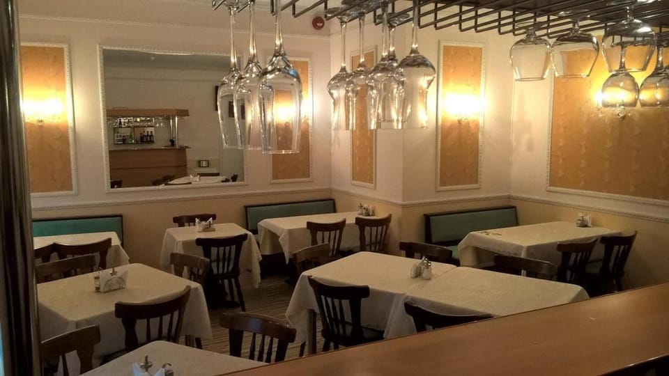 Restaurant/places to eat