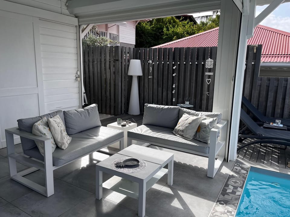 Balcony/Terrace, Living room