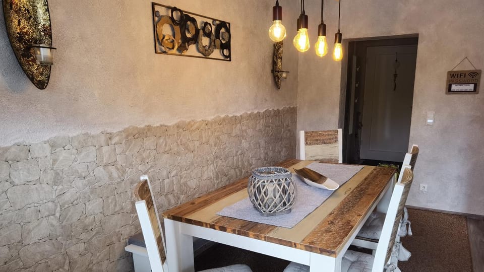 Dining area, Food, Breakfast, Dinner