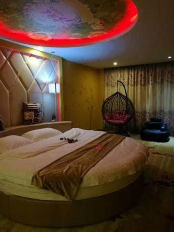 Thank Inn Chain Hotel Zhejiang Huzhou Changxing Town Qingfang City Hotel in Suzhou