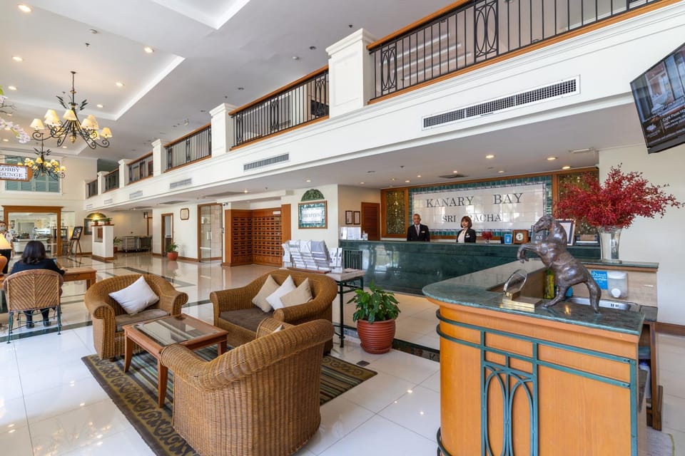 Lobby or reception, Seating area