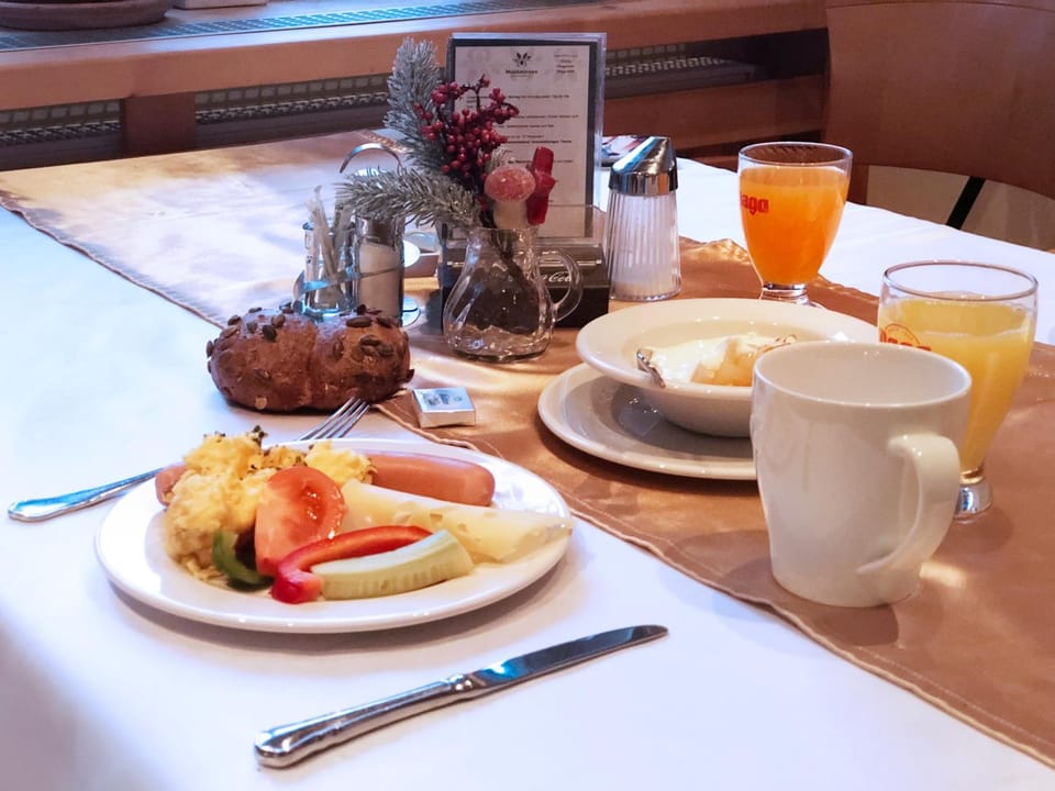Food and drinks, Food, Breakfast, Drinks