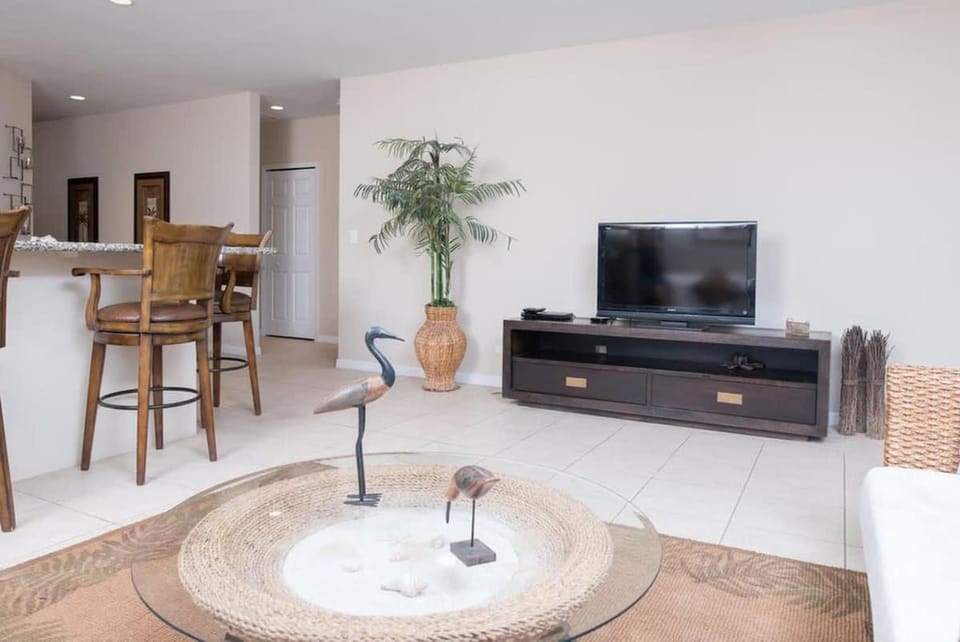 Spacious Beach-Inspired Condo with Resort-Style Amenities & Beach Club Access House in Coco