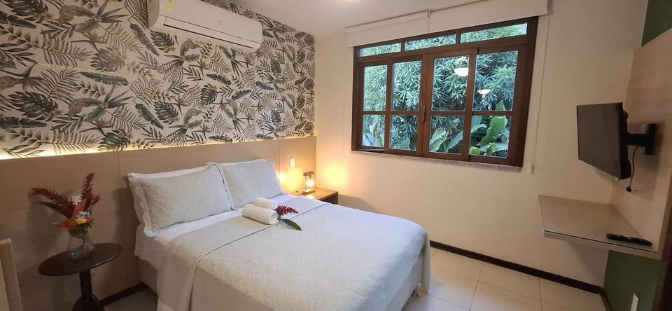 Bed, TV and multimedia, towels, air conditioner
