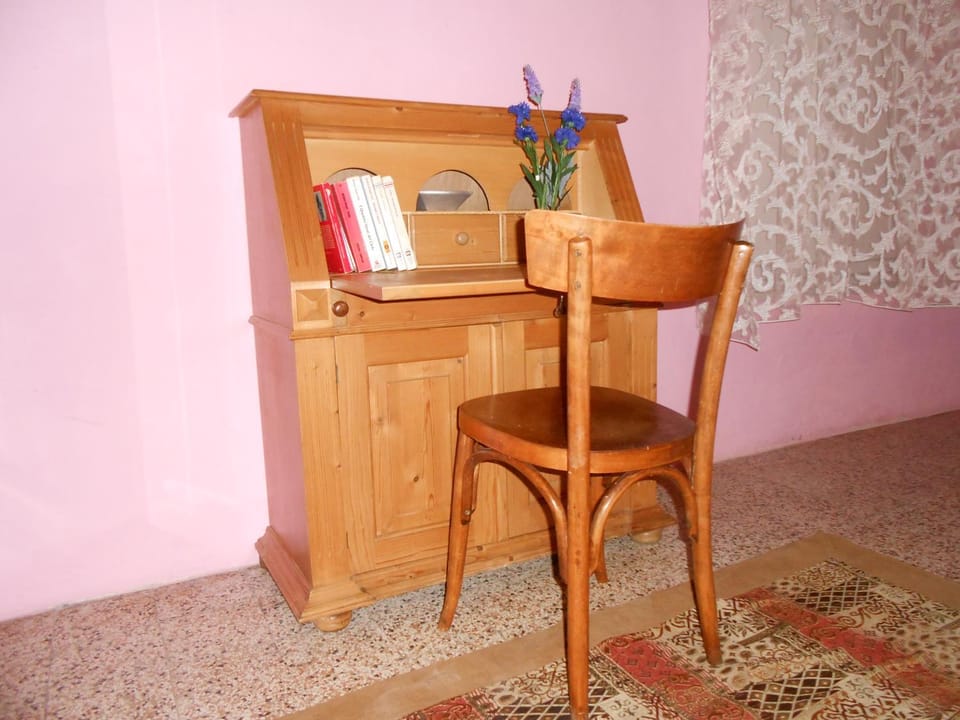 Bed, Decorative detail, On site, Area and facilities